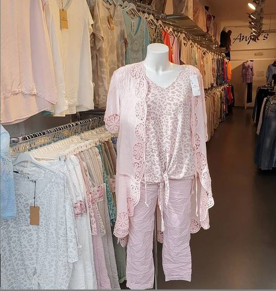 Heel veel goeds Beperkingen Kwijtschelding Nieuwe collectie roze top tijgerprint vest stretch broek - Anju's Mode
